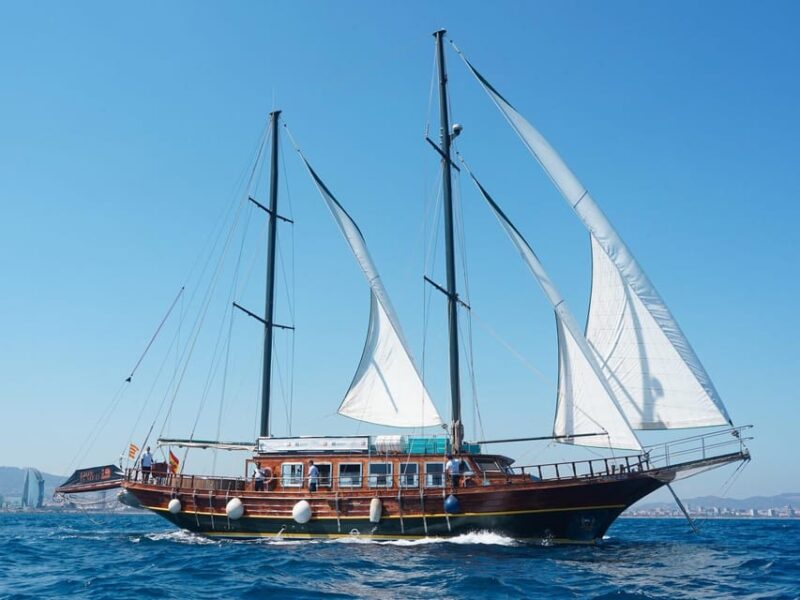 Barcelona: Wooden Boat Sailing With Tapa and Welcome Drink - Onboard Amenities and Spaces