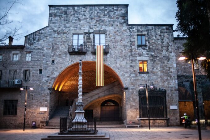 Barcelonas Dark History Walking Tour in El Raval - Old Hospital De La Santa Creu