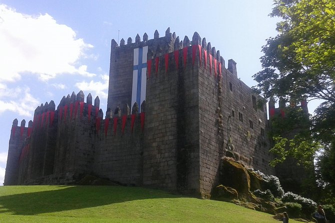 Barcelos, Braga & Guimarães Tour - Pickup and Timing
