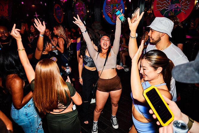 Barcrawl on Fremont Street Tour - Exploring Fremont Street