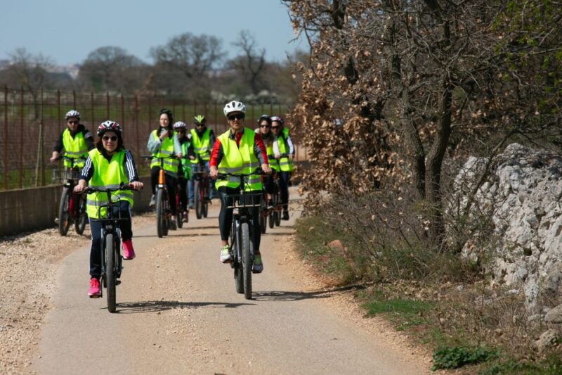 Bari: E-Bike Tour and Fresh Pasta Cooking Class in Masseria - Cycling Experience
