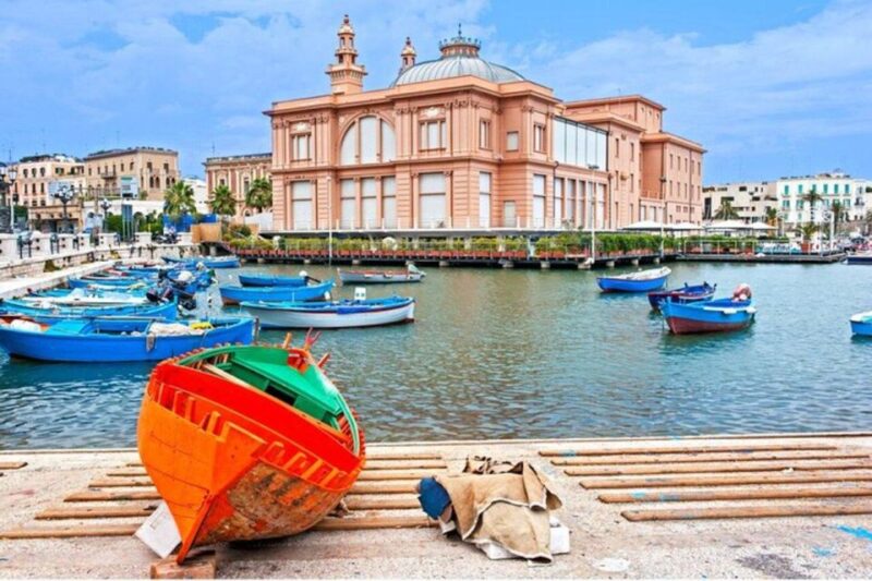 Bari : Must-See Attractions Walking Tour - Itinerary Highlights