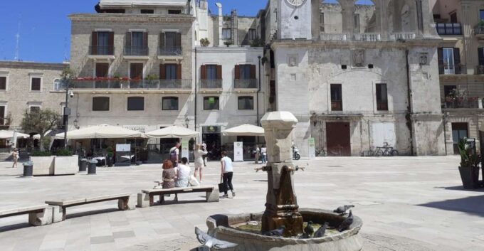 Bari: Old City Highlights Walking Tour - Making Handmade Pasta