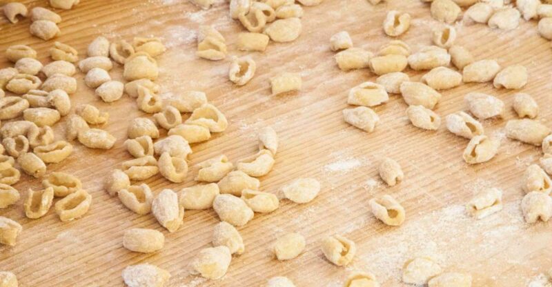 Bari: Pasta & Tiramisu Cooking Class at a Locals Home - Class Highlights