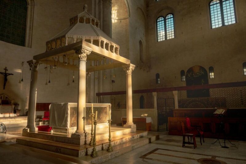 Bari: Private Walking Tour of the Historic Center - Accessibility