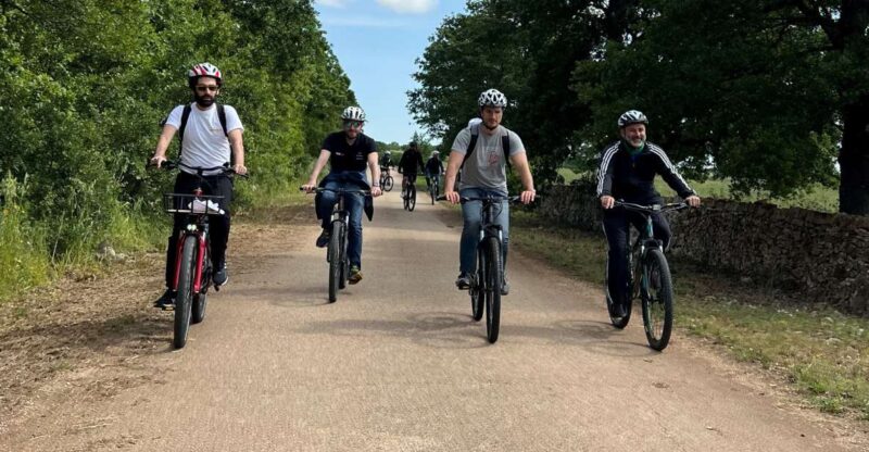 Bari: Rent E-Bike - E-Bike Specifications and Features