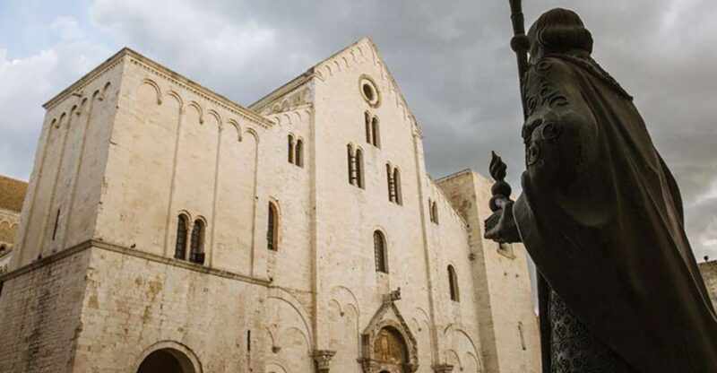 Bari: St. Nicholas Basilica and Crypt Guided Tour - Tour Duration and Pricing