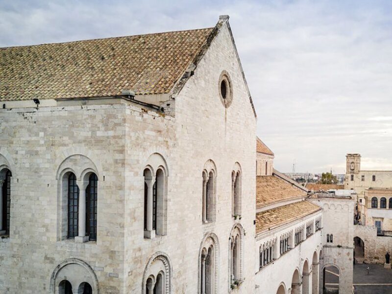 Bari: St. Nicholas Basilica and Crypt Guided Tour - Meeting Point Details