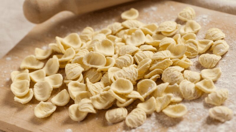 Bari: Street Food Walking Tour With Wine Tasting - Overview of the Tour