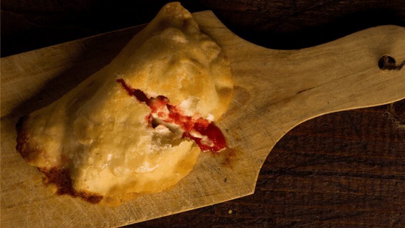 Bari: Street Food Walking Tour With Wine Tasting - Culinary Delights