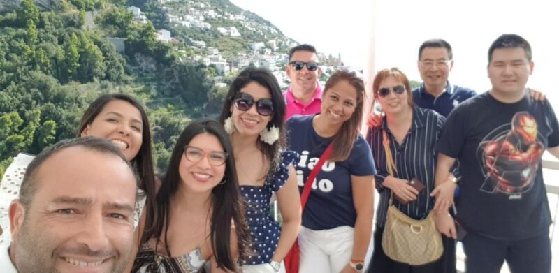 Bari: Transfer From/To Sorrento or Positano - Pickup and Accessibility
