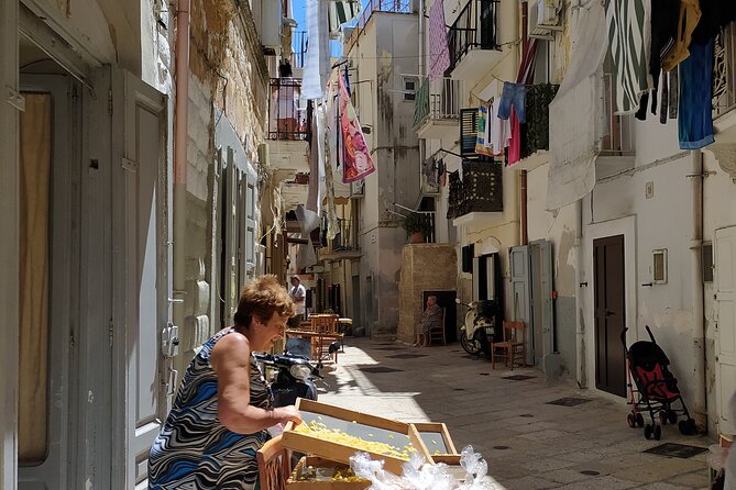 Bari Walk Through History - Booking and Additional Information