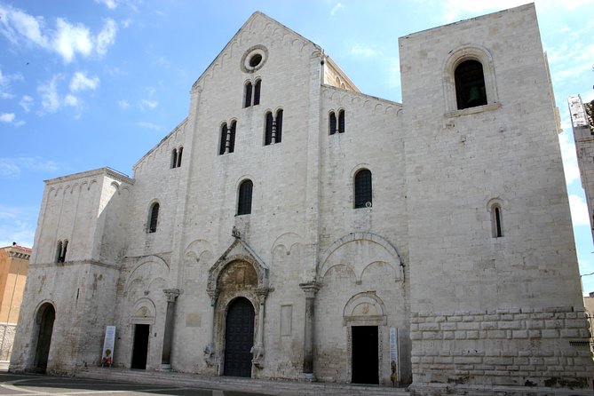 Bari Walking Tour in Small Group - Accessibility and Transportation