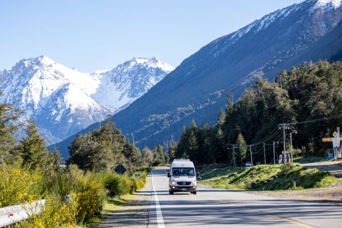 Bariloche: Full-Day El Bolsón and Puelo Lake Tour - El Bolsón Exploration