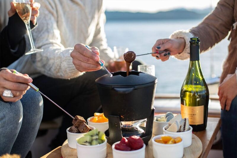 Bariloche: Gourmet Sailboat Cruise on Nahuel Huapi Lake - Meeting Point and Attire