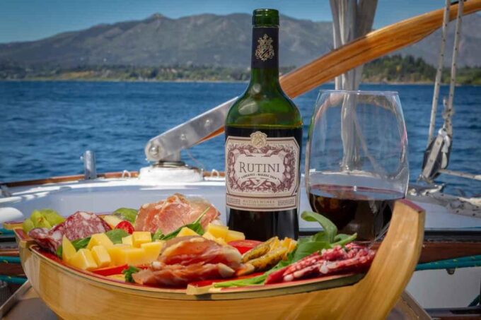 Bariloche: Gourmet Sailboat Cruise on Nahuel Huapi Lake - Duration and Group Size
