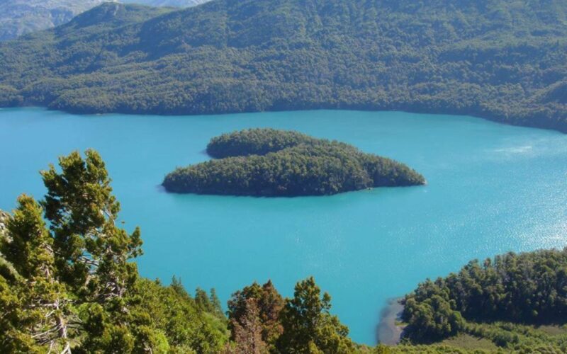 Bariloche: Mt Tronador and Hanging Glaciers Full-Day Tour - Geographical Context