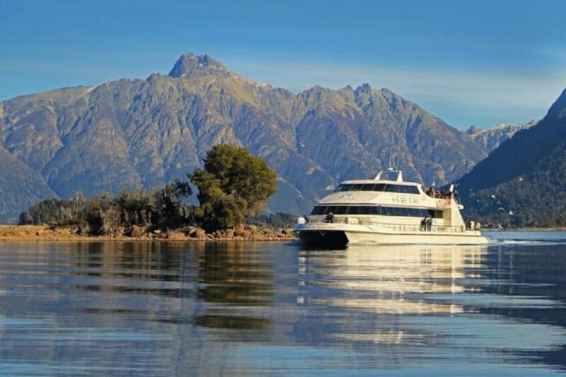 Bariloche Victoria Island and Arrayanes Forest - Departure and Navigation