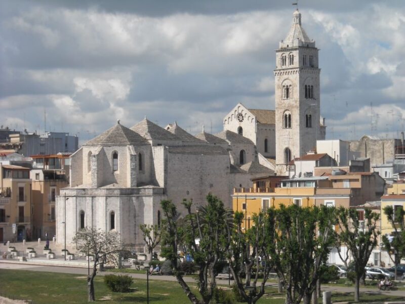 Barletta: The Town of the Challenge Private Tour - Explore the Castle