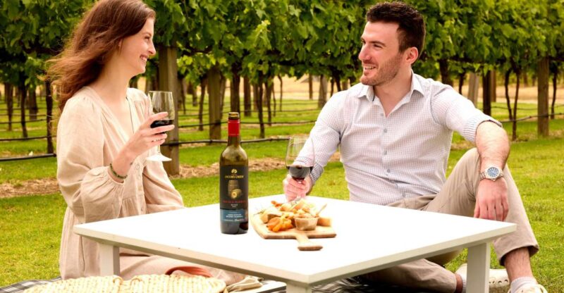Barossa Valley: Jacobs Creek Perfect Picnic - Bottle of Jacobs Creek Wine