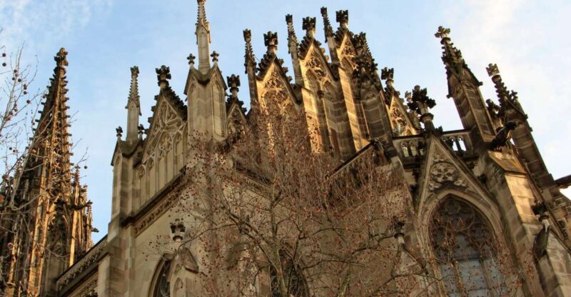 Basel: First Discovery Walk and Reading Walking Tour - Highlights