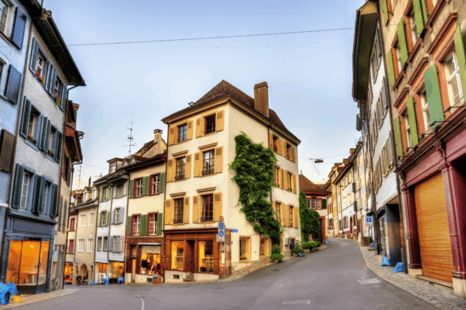 Basel: Highlights App Guided Tour With Puzzles - What to Bring and Expect