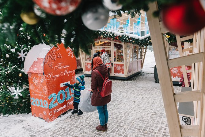 Basel's Christmas Spirit: A Festive Stroll Through Time - Admiring Architectural Masterpieces