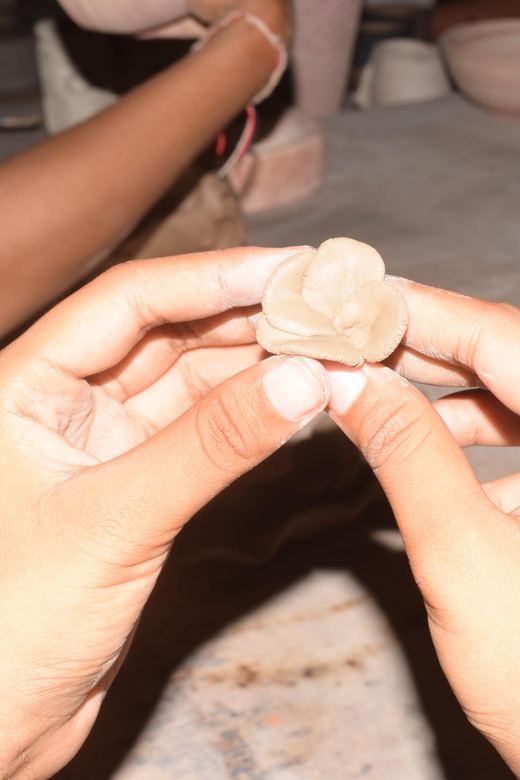 Basic Class and Hand Building Ceramic - Key Points