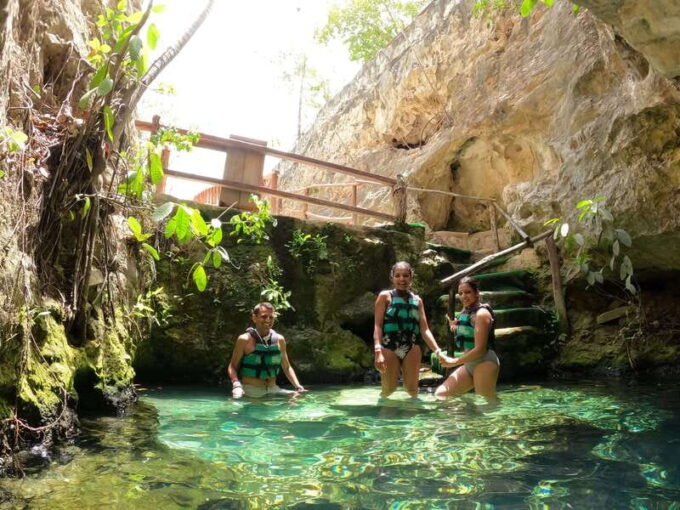 Basic Ticket to Cenotes Casa Tortuga Tulum - Cenote Tres Zapotes
