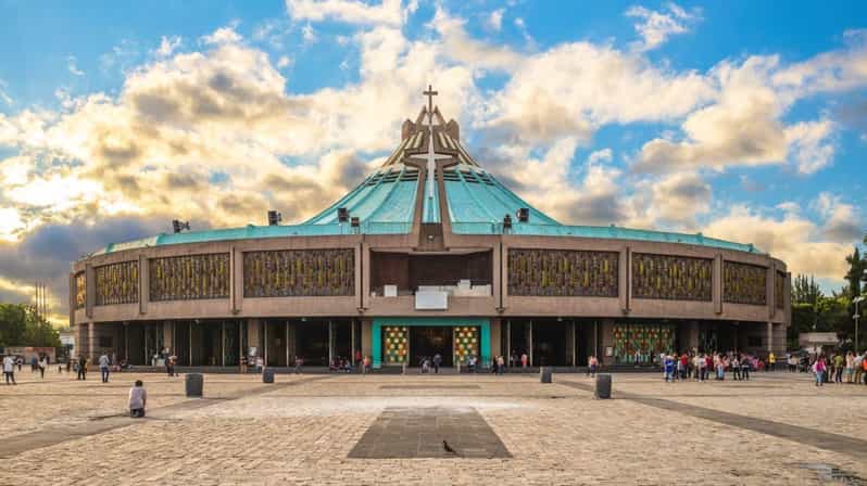 Basilica of Our Lady of Guadalupe: Private Tour + Transport - Key Points