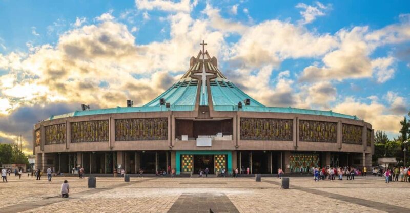 Basilica of Our Lady of Guadalupe: Private Tour + Transport - Transportation and Additional Services