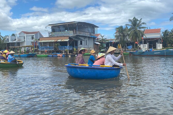 Basket Boat Ride With Local People in Hoi an - Inclusions