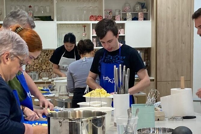 Basque Cooking Experience: Market Tour & Hands-On Class - Basque Cuisine and Flavors