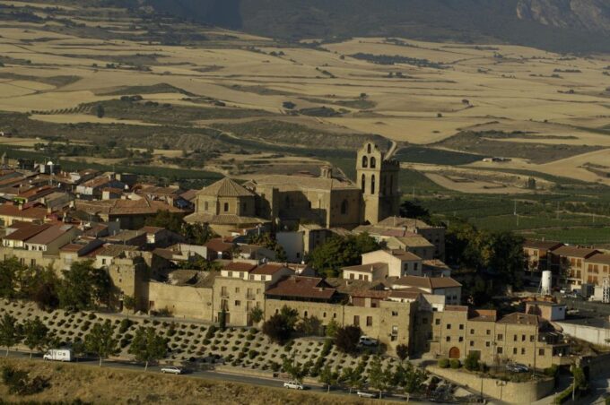 Basque Country 7-Day Guided Tour From Bilbao - Departure and Airport/Station Transfer