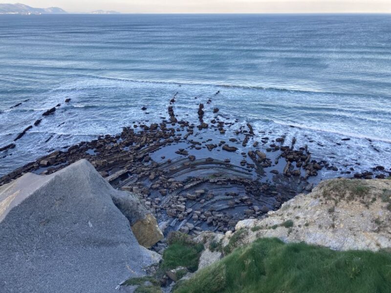 Basque Country: Game of Thrones Private Sightseeing Tour - Zarautz: Photo and Sightseeing