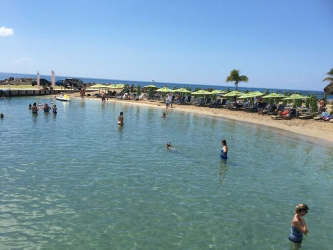 Basseterre: Discover Saint Kitts & Beach Tour - Relaxation at Frigate Bay
