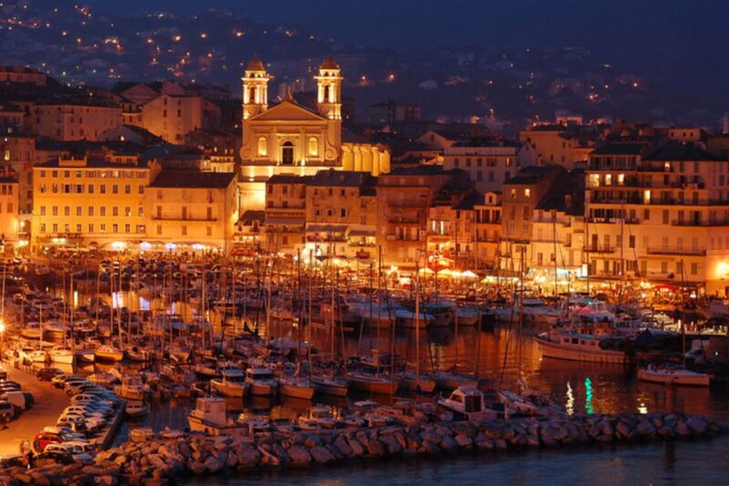 Bastia: Outdoor Smartphone Game for a Bachelorette Party - Competitive Challenges