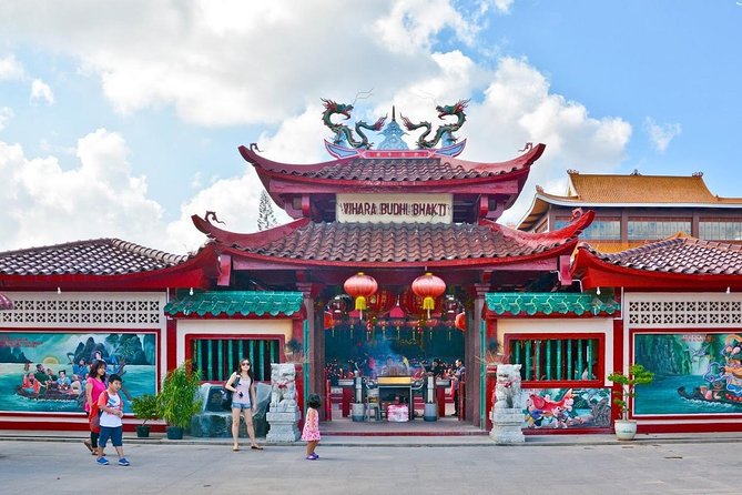 Batam Amazing Day Tour (include Lunch) - Culinary Experience