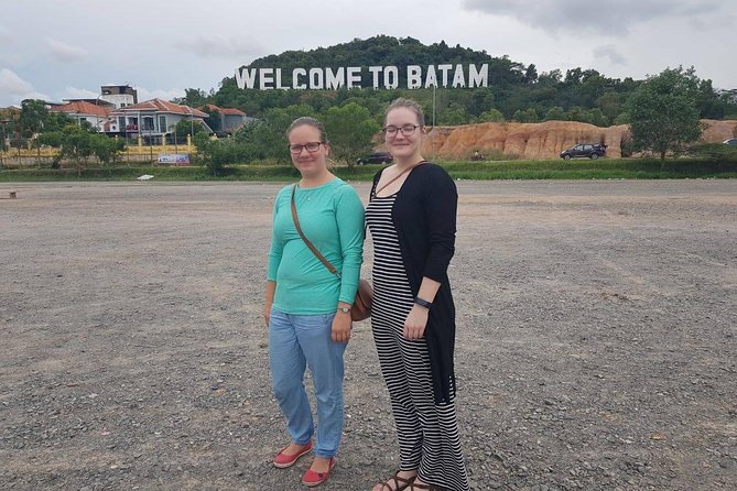 Batam Transport With Female Driver - Tour Features