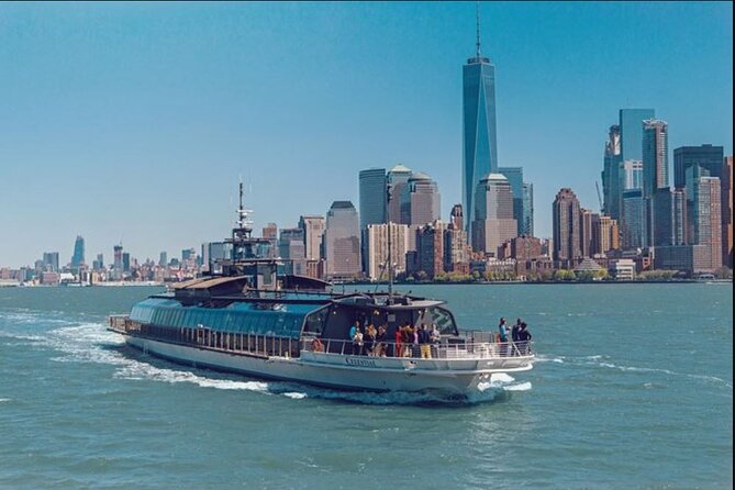 Bateaux New York Christmas Day Plated Brunch Cruise - Key Points