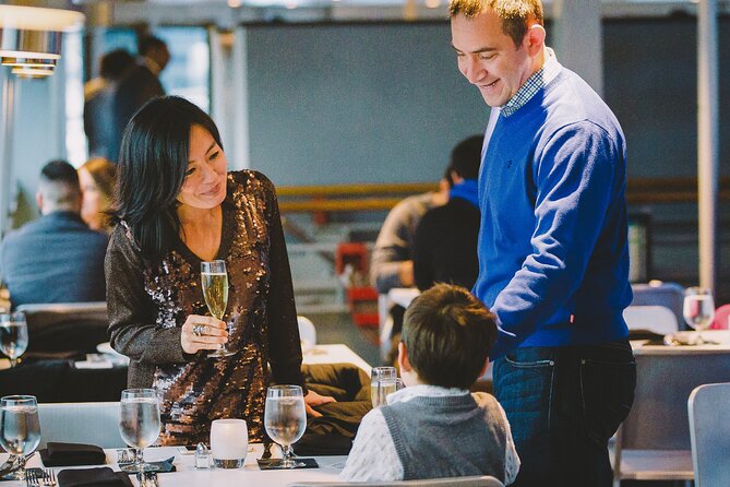 Bateaux New York Fathers Day Buffet Brunch Cruise - Entertainment Onboard