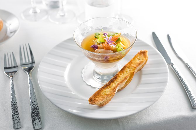 Bateaux Parisiens Seine River Gourmet Lunch & Sightseeing Cruise - Iconic Parisian Landmarks Seen