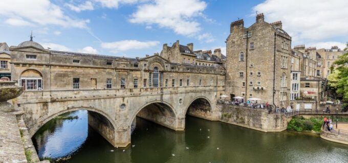 Bath : 2 Hour Historic Walking Tour With An App - Flexible Audio Tour Experience