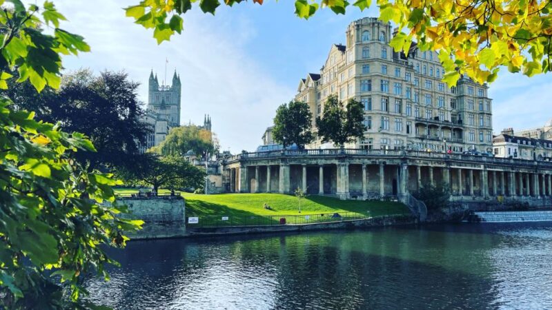 Bath: Guided Walking Tour - Tour Duration and Accessibility