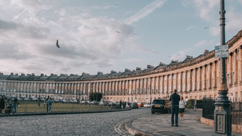 Bath: Self Guided City Walk and Interactive Treasure Hunt - Earn Points and Rank on Leaderboard