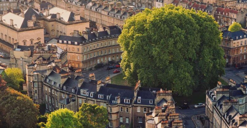 Bath: Self-Guided Tour App and Big Britain Quiz - Smartphone App and GPS Technology