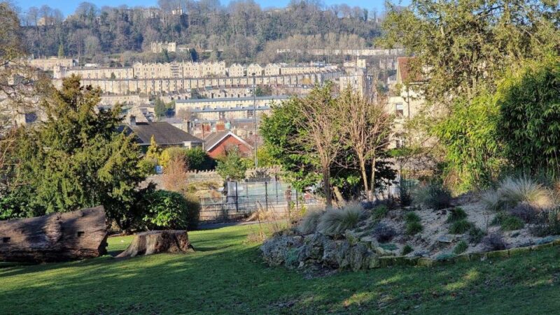 Baths Secrets: A Self-Guided Audio Tour Along the Canal - Encounter Historic Locks and Narrowboats