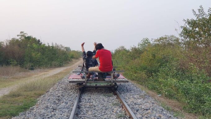Battambang Bamboo Train Private Full-Day Tour From Siem Reap - Sunset at Phnom Sompov Bat Caves