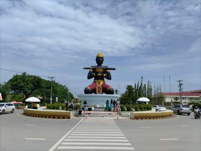 Battambang: Day Trip From Siem Reap - Phnom Sampov and Killing Caves
