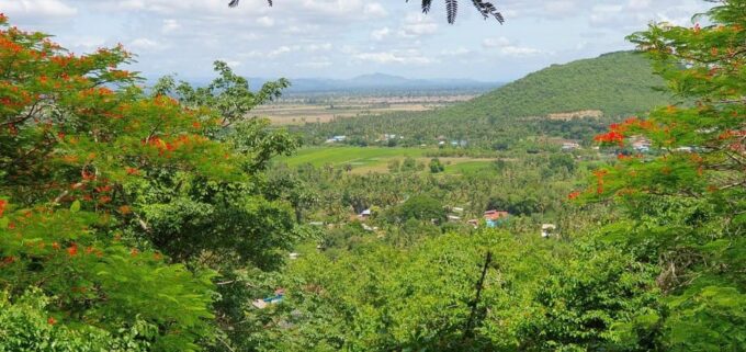 Battambang Private Full-Day Tour From Siem Reap - Exploring Hilltop Temples and Caves